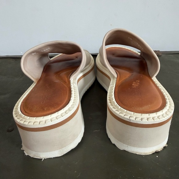 Robert Clergerie Women’s Euro 38 tan & beige leather comfort designer slides - Picture 5 of 12